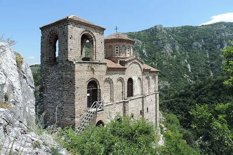 Асенова крепост: Историческо бижу в сърцето на България