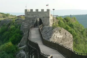 Крепостта Овеч: Древната цитадела на България от легенди и архитектура Крепост овеч снимки